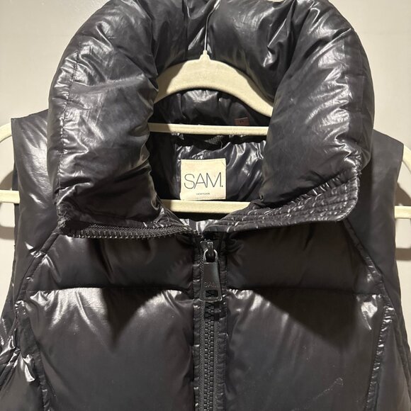 SAM New York Black Puffer Vest Women’s Size M Quilted Down Insulated Zip vest. - Picture 3 of 6